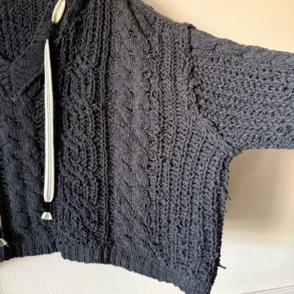 POL Dark Gray V-Neck Chunky Oversized Cable Knit Sweater - Picture 3 of 5